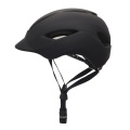 PC -Shell -Fahrradhelm mit eingebauten Lichtern